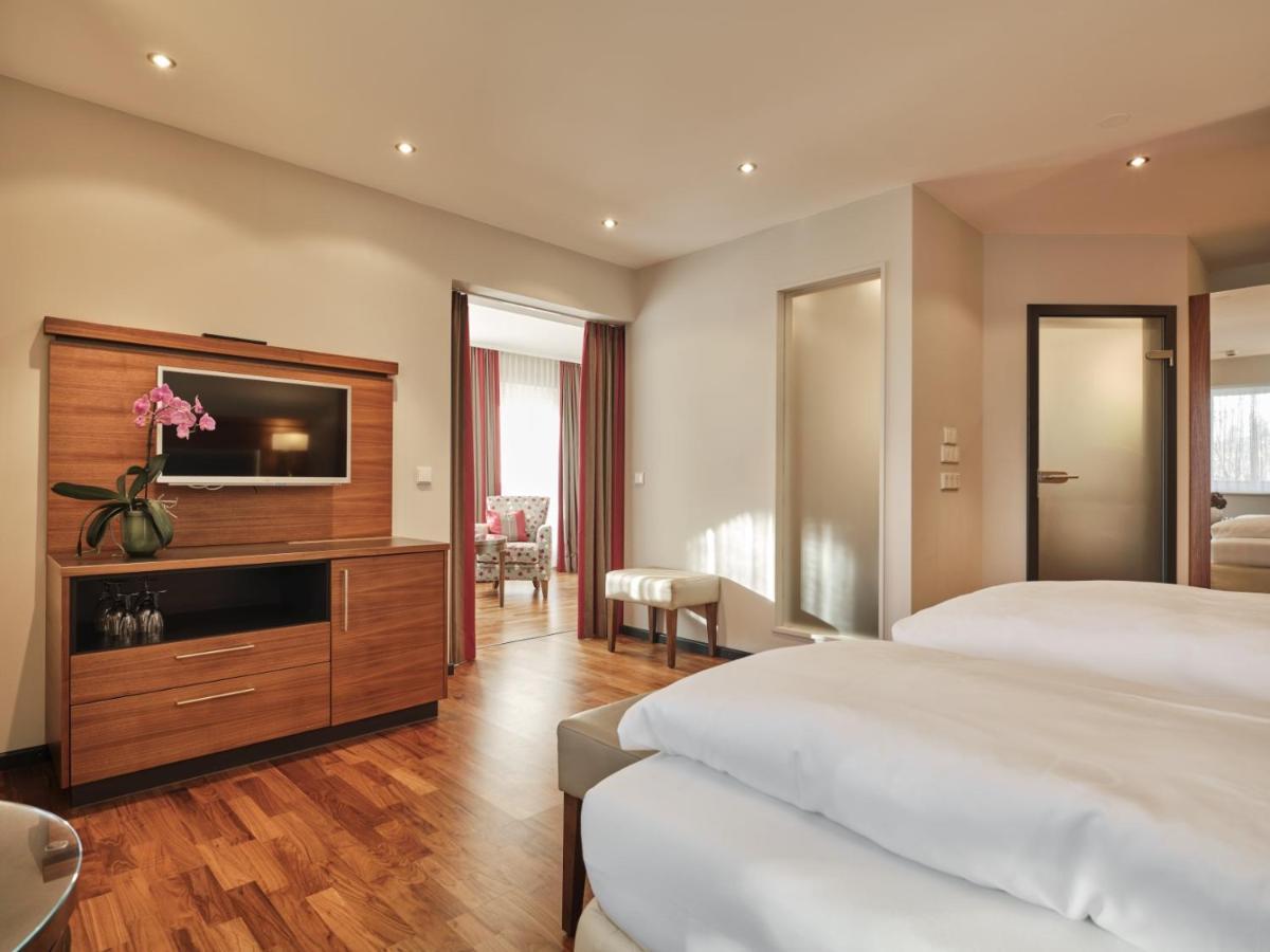 Hotel Reppert Hinterzarten Buitenkant foto