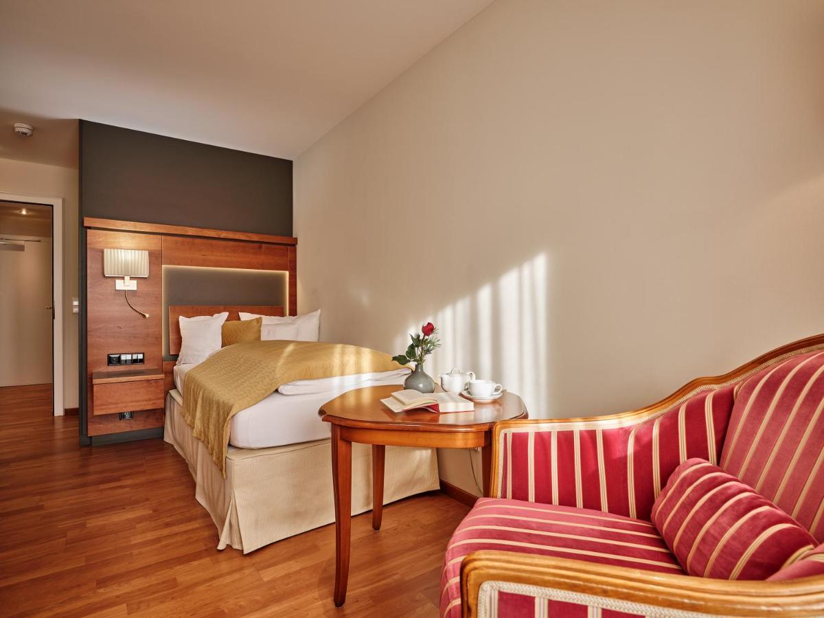 Hotel Reppert Hinterzarten Buitenkant foto